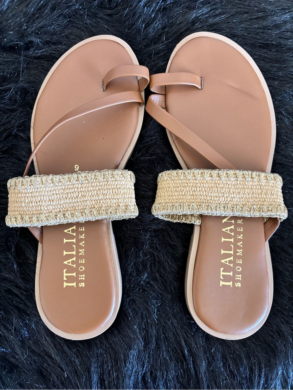 🍾NWOT Italian Shoemakers Tan Raffia Strap Slide Sandals, Size 6